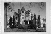 145 S FRANKLIN ST, a Queen Anne house, built in Shawano, Wisconsin in 1908.