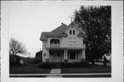 120 S LINCOLN ST, a Queen Anne house, built in Shawano, Wisconsin in 1913.