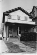 924 SPAIGHT ST, a Greek Revival house, built in Madison, Wisconsin in 1856.