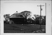 CASEY LAKE RD, S SIDE, .25 MI E OF STATE HIGHWAY 65, a Astylistic Utilitarian Building barn-centric, built in Richmond, Wisconsin in .