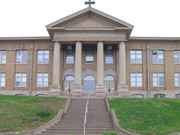 3 S HIGH ST, a Neoclassical/Beaux Arts elementary, middle, jr.high, or high, built in Chippewa Falls, Wisconsin in 1907.