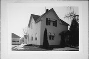 236 W 4TH ST, a Queen Anne house, built in New Richmond, Wisconsin in 1900.