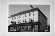 105-109 S KNOWLES AVE, a Commercial Vernacular lodging-hotel, built in New Richmond, Wisconsin in 1913.