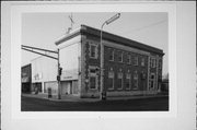 201 S KNOWLES AVE & 110 W 2ND ST, a Neoclassical/Beaux Arts bank/financial institution, built in New Richmond, Wisconsin in 1917.