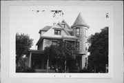 321 REED ST, a Queen Anne house, built in Plymouth, Wisconsin in 1910.