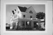 503 Ontario Ave, a Colonial Revival/Georgian Revival house, built in Sheboygan, Wisconsin in 1900.
