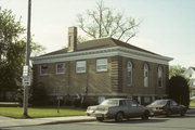 406 E MAIN ST 406 E MAIN ST, a Neoclassical/Beaux Arts library, built in Arcadia, Wisconsin in 1906.