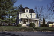 624 W RIDGE AVE, a Queen Anne house, built in Galesville, Wisconsin in 1890.