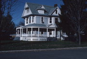 806 W GALE AVE, a Queen Anne house, built in Galesville, Wisconsin in 1913.