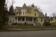 612 W RIDGE AVE (AKA 20286 RIDGE AVE), a Queen Anne house, built in Galesville, Wisconsin in 1905.