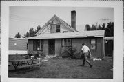 END OF UNNAMED RD .7 MI SE OF US HIGHWAY 53/STATE HIGHWAY 21, a Other Vernacular house, built in Pigeon, Wisconsin in .