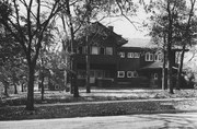 106 N PROSPECT AVE, a Prairie School house, built in Madison, Wisconsin in 1909.