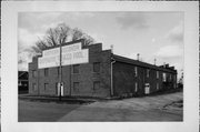 SE CNR OF N EAST AVE AND W WALNUT ST, a Boomtown warehouse, built in Viroqua, Wisconsin in 1945.