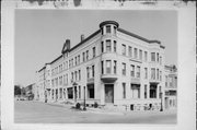 102 N MAIN ST, a Queen Anne lodging-hotel, built in Viroqua, Wisconsin in 1899.