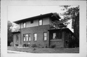 328 S WASHINGTON AVE, a Prairie School house, built in Viroqua, Wisconsin in 1915.
