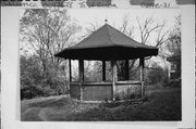 HUNT CLUB CT, a Astylistic Utilitarian Building gazebo/pergola, built in Geneva, Wisconsin in 1915.