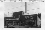607-609 E WASHINGTON AVE, a Commercial Vernacular small retail building, built in Madison, Wisconsin in 1915.