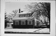 806 RACINE ST, a Bungalow house, built in Delavan, Wisconsin in 1920.