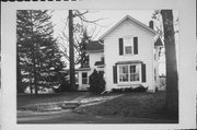 2ND AVE, BLOCK 5 SE 1/2, LOT 2 NE 1/2, a Gabled Ell house, built in Fontana On Geneva Lake, Wisconsin in .