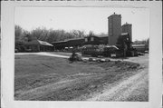 DEWEY AVE AND MAIN ST, a Other Vernacular barn, built in Fontana On Geneva Lake, Wisconsin in 1850.