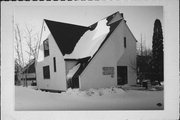 312 CENTER ST, a Gabled Ell house, built in Lake Geneva, Wisconsin in .