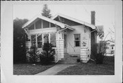 1192 CENTER ST, a Craftsman house, built in Lake Geneva, Wisconsin in 1915.