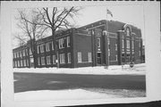 900 WISCONSIN ST, a Prairie School school – elem/middle/jr high/high, built in Lake Geneva, Wisconsin in 1928.