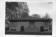 1240 UNIVERSITY BAY DR, a Contemporary house, built in Shorewood Hills, Wisconsin in 1938.