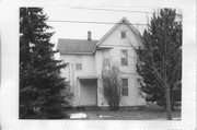 7603 Terrace Ave, a Queen Anne house, built in Middleton, Wisconsin in 1901.
