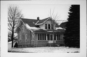 376 W SUMNER ST 376 W SUMNER ST, a Bungalow house, built in Hartford, Wisconsin in 1916.