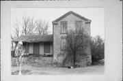 422 COMMERCE ST, a Gabled Ell house, built in West Bend, Wisconsin in 1865.