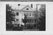 844 PROSPECT PL, a Colonial Revival/Georgian Revival house, built in Madison, Wisconsin in 1901.