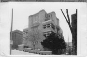 1 E GILMAN ST, a Art/Streamline Moderne apartment/condominium, built in Madison, Wisconsin in 1937.