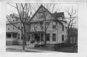 123 W GORHAM ST 123 W GORHAM ST, a Queen Anne house, built in Madison, Wisconsin in 1897.