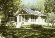 400 E CAPITOL DRIVE, a Bungalow house, built in Hartland, Wisconsin in 1916.