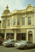 338-340 W MAIN ST, a Queen Anne retail building, built in Waukesha, Wisconsin in 1901.