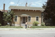 406 WISCONSIN AVE, a Italianate house, built in Waukesha, Wisconsin in 1870.