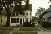 415 MCCALL ST, a Queen Anne house, built in Waukesha, Wisconsin in 1898.