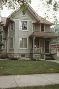 206 W LAFLIN AVE, a Queen Anne house, built in Waukesha, Wisconsin in 1897.