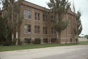 621 W COLLEGE AVE, a Twentieth Century Commercial school – elem/middle/jr high/high, built in Waukesha, Wisconsin in 1914.