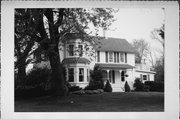 S52 W28794 SAYLESVILLE RD, a Gabled Ell house, built in Genesee, Wisconsin in 1876.