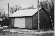 N8389 W350 NORWEGIAN RD, a Astylistic Utilitarian Building garage, built in Oconomowoc, Wisconsin in 1940.