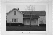 N76 W25930 JAY LANE, 1000 FEET WEST OF SOUTHERN END OF JAY LANE AND HIGHWAY J, a Gabled Ell house, built in Lisbon, Wisconsin in 1900.