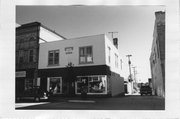 105 E MAIN ST, a Commercial Vernacular bank/financial institution, built in Mount Horeb, Wisconsin in 1892.