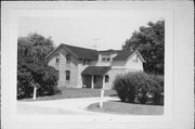 N 81 W 13784 MAIN ST, a Gabled Ell house, built in Menomonee Falls, Wisconsin in .