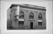 138 E WISCONSIN AVE, a Neoclassical/Beaux Arts bank/financial institution, built in Oconomowoc, Wisconsin in 1925.