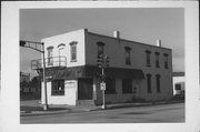 329 E WISCONSIN AVE, a Commercial Vernacular tavern/bar, built in Oconomowoc, Wisconsin in 1900.