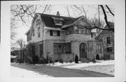1019 E BROADWAY AVE, a Dutch Colonial Revival house, built in Waukesha, Wisconsin in 1900.