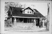 422 E COLLEGE AVE, a Bungalow house, built in Waukesha, Wisconsin in 1918.