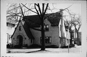 117 WRIGHT ST 117 WRIGHT ST, a English Revival Styles house, built in Waukesha, Wisconsin in 1933.